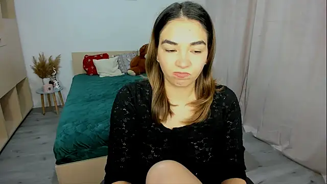 Snapshot of Alexa_Dolly12 chatting on December 5, 2025, 6:33 am Alexa Dolly12 online show from December 5, 2025, 6:33 am