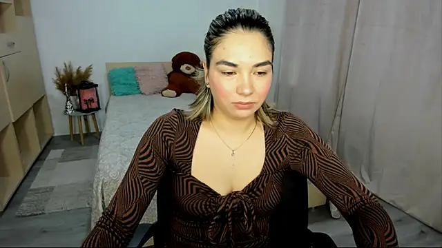 Snapshot of Alexa_Dolly12 chatting on February 4, 2026, 6:08 am Alexa Dolly12 online show from February 4, 2026, 6:08 am