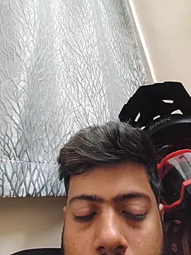 Hornie small Dick01 online show from February 15, 2026, 5:20 pm