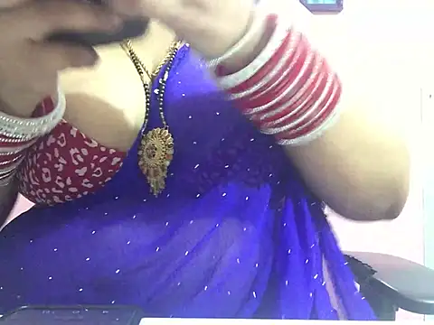 Snapshot of Desi_bhabhiii chatting on January 17, 2025, 6:04 am Desi bhabhiii online show from January 17, 2025, 6:04 am