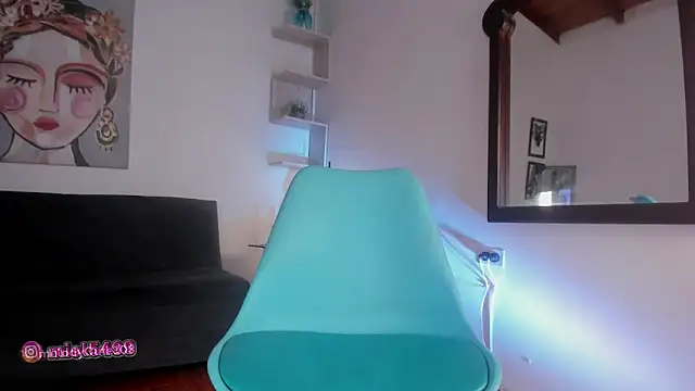 melody cute10 online show from January 4, 2025, 10:13 pm