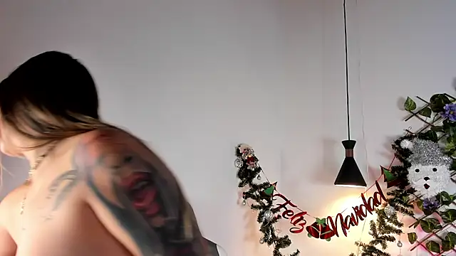 kaia cooper4 online show from December 9, 2024, 1:55 pm