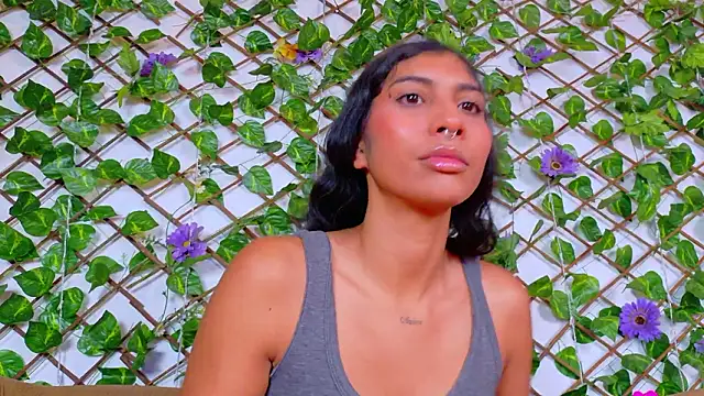 Snapshot of taty_miller chatting on February 15, 2026, 7:21 pm taty miller online show from February 15, 2026, 7:21 pm