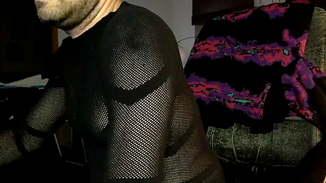 tomz0819 online show from September 19, 2025, 2:46 am