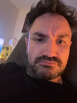 tomz0819 online show from April 12, 2026, 5:12 am