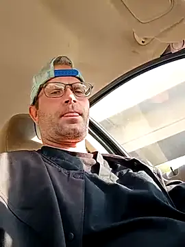 Snapshot of crazycam619 chatting on November 3, 2025, 10:53 pm crazycam619 online show from November 3, 2025, 10:53 pm