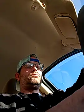 Snapshot of crazycam619 chatting on November 6, 2025, 11:04 pm crazycam619 online show from November 6, 2025, 11:04 pm