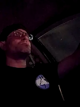 Snapshot of crazycam619 chatting on November 22, 2025, 1:59 am crazycam619 online show from November 22, 2025, 1:59 am