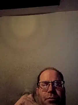 Snapshot of crazycam619 chatting on December 4, 2025, 12:25 pm crazycam619 online show from December 4, 2025, 12:25 pm