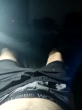 Snapshot of crazycam619 chatting on December 22, 2025, 11:07 am crazycam619 online show from December 22, 2025, 11:07 am