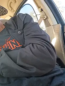 Snapshot of crazycam619 chatting on January 14, 2026, 4:01 pm crazycam619 online show from January 14, 2026, 4:01 pm