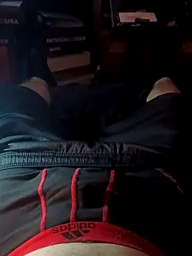 Snapshot of crazycam619 chatting on January 18, 2026, 5:22 am crazycam619 online show from January 18, 2026, 5:22 am