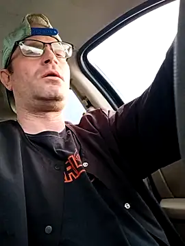 Snapshot of crazycam619 chatting on April 13, 2026, 1:33 am crazycam619 online show from April 13, 2026, 1:33 am