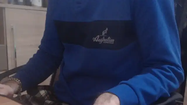uncutguy01 online show from December 27, 2024, 6:57 am