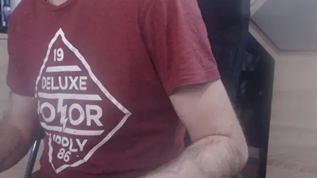 uncutguy01 online show from January 2, 2025, 4:02 pm