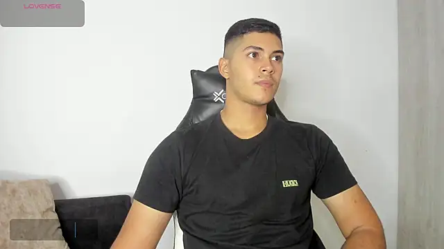 Iamdylan777 online show from January 30, 2025, 6:46 am