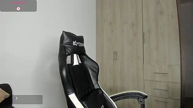 Iamdylan777 online show from January 31, 2025, 6:46 am