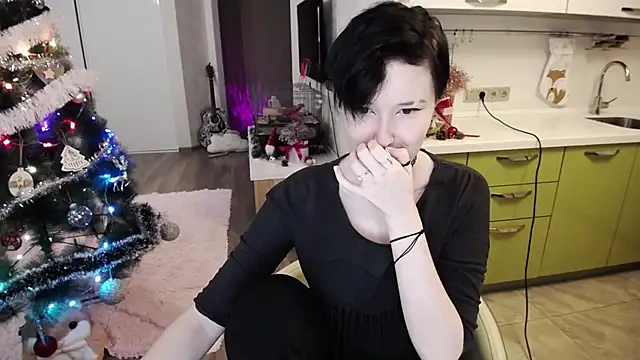 Snapshot of Kira_Bakker chatting on December 2, 2024, 1:47 am Kira Bakker online show from December 2, 2024, 1:47 am