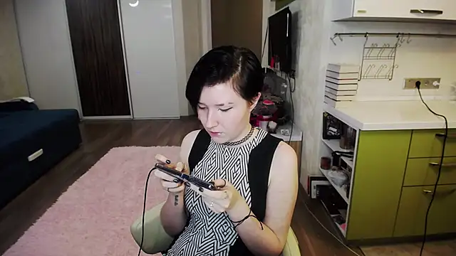 Snapshot of Kira_Bakker chatting on January 14, 2025, 2:19 am Kira Bakker online show from January 14, 2025, 2:19 am