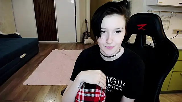 Snapshot of Kira_Bakker chatting on February 9, 2025, 10:32 pm Kira Bakker online show from February 9, 2025, 10:32 pm