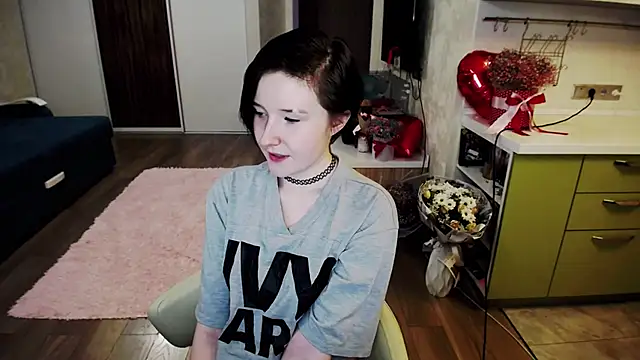 Snapshot of Kira_Bakker chatting on February 20, 2025, 10:26 pm Kira Bakker online show from February 20, 2025, 10:26 pm