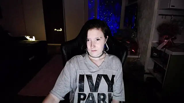 Snapshot of Kira_Bakker chatting on March 6, 2025, 10:15 pm Kira Bakker online show from March 6, 2025, 10:15 pm