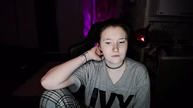 Snapshot of Kira_Bakker chatting on March 11, 2025, 10:20 pm Kira Bakker online show from March 11, 2025, 10:20 pm