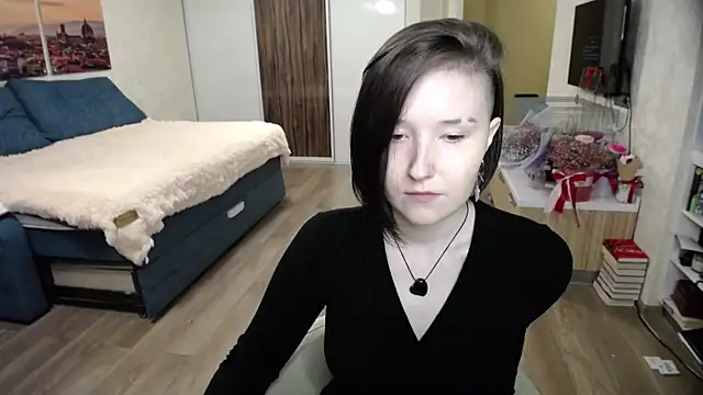 Snapshot of Kira_Bakker chatting on October 22, 2025, 5:45 pm Kira Bakker online show from October 22, 2025, 5:45 pm