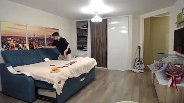 Snapshot of Kira_Bakker chatting on October 31, 2025, 3:57 pm Kira Bakker online show from October 31, 2025, 3:57 pm