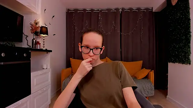 BettyBrowni online show from February 11, 2025, 1:20 am