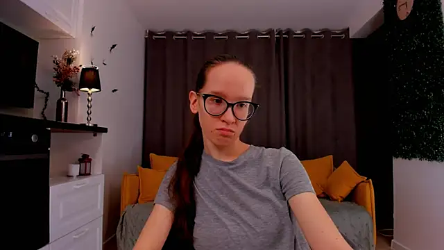 BettyBrowni online show from February 23, 2025, 4:13 pm