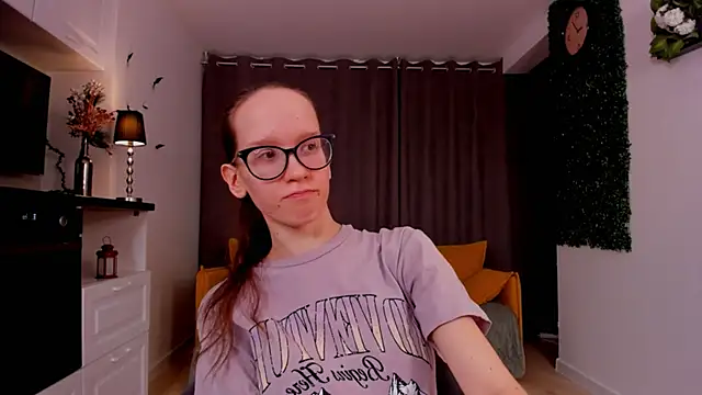 BettyBrowni online show from March 4, 2025, 7:11 pm