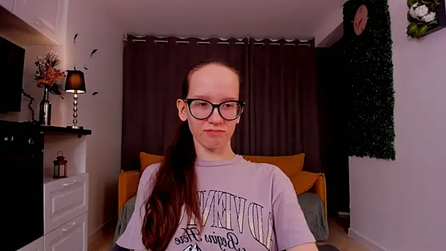 BettyBrowni online show from March 5, 2025, 1:21 am