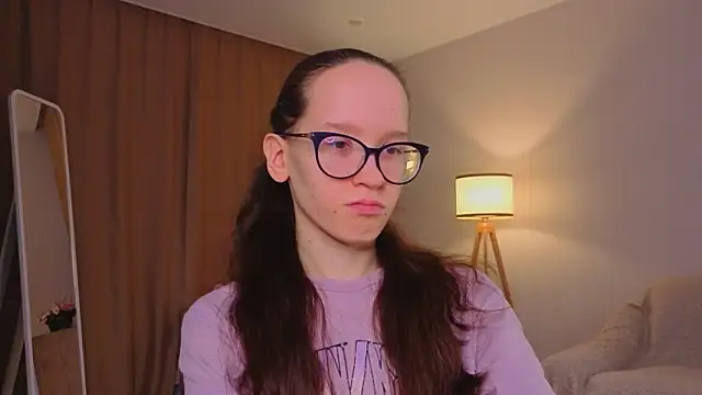 BettyBrowni online show from March 23, 2026, 4:11 pm