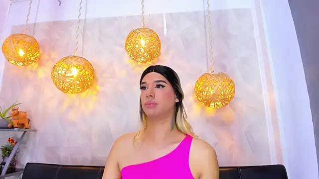 victoria aleia  online show from February 23, 2025, 7:38 pm