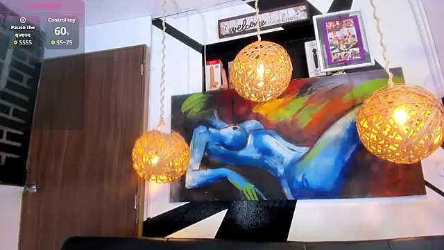 victoria aleia  online show from October 8, 2025, 11:02 pm