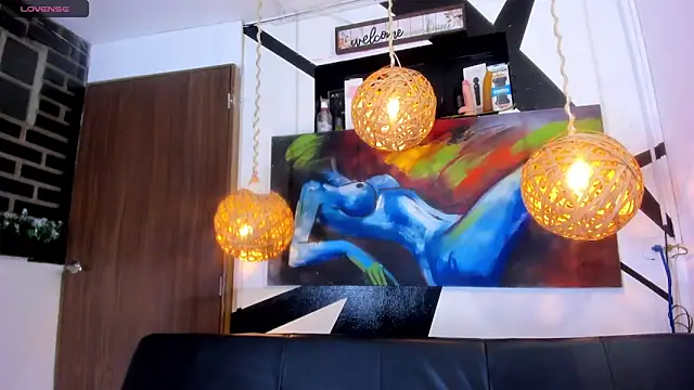 victoria aleia  online show from November 20, 2025, 9:14 pm