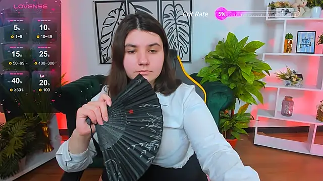 Viola  Shy online show from March 4, 2025, 9:22 pm