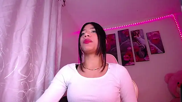 Snapshot of Alissarhys26 chatting on February 9, 2025, 2:06 am Alissarhys26 online show from February 9, 2025, 2:06 am