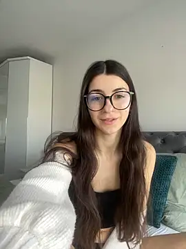 Wildberry  online show from April 3, 2026, 7:50 am