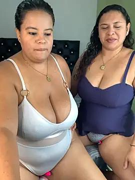 twocurvylatins online show from July 6, 2026, 10:23 am