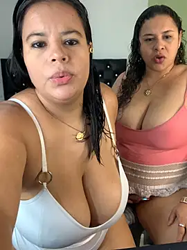 twocurvylatins online show from July 29, 2026, 12:58 pm