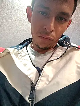 Snapshot of Leonul chatting on December 2, 2024, 4:20 pm Leonul online show from December 2, 2024, 4:20 pm