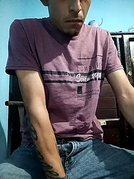 Snapshot of Leonul chatting on December 13, 2024, 4:43 am Leonul online show from December 13, 2024, 4:43 am