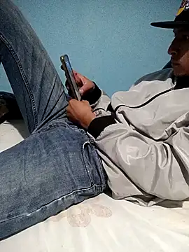 Snapshot of Leonul chatting on December 24, 2024, 5:16 am Leonul online show from December 24, 2024, 5:16 am