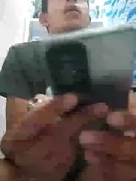 Snapshot of Leonul chatting on December 29, 2024, 12:41 am Leonul online show from December 29, 2024, 12:41 am