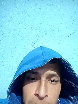 Snapshot of Leonul chatting on January 7, 2025, 6:59 am Leonul online show from January 7, 2025, 6:59 am