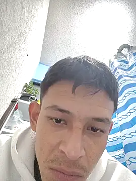 Snapshot of Leonul chatting on January 12, 2025, 12:49 am Leonul online show from January 12, 2025, 12:49 am