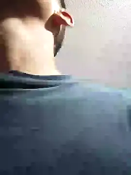 Snapshot of Leonul chatting on February 2, 2025, 11:00 pm Leonul online show from February 2, 2025, 11:00 pm