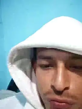 Snapshot of Leonul chatting on February 3, 2025, 4:25 am Leonul online show from February 3, 2025, 4:25 am